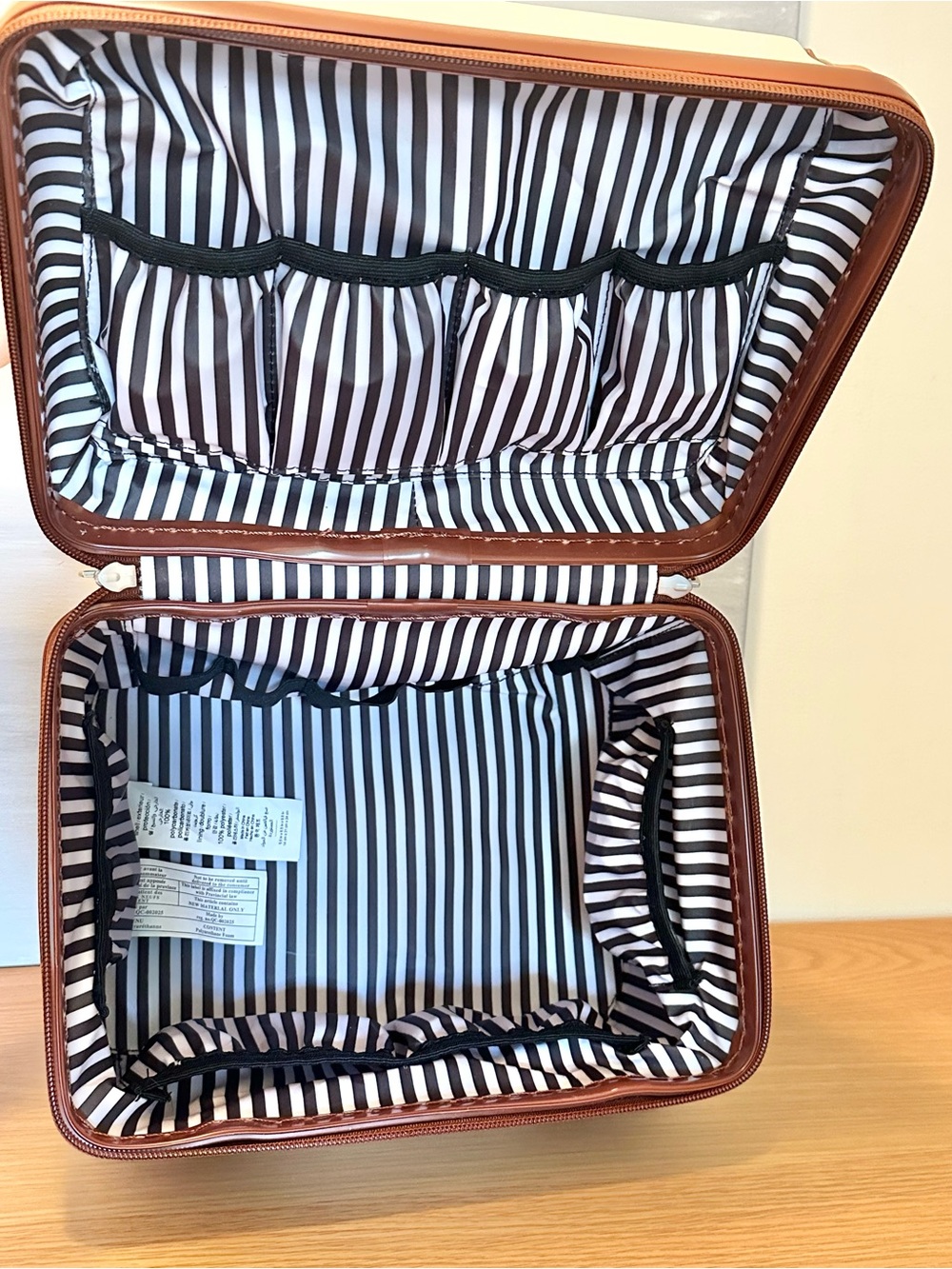 3-Piece Mark & Graham Terminal 1 Cosmetic Case, Concourse Cosmetic Case & Pouch - Picture 4 of 13